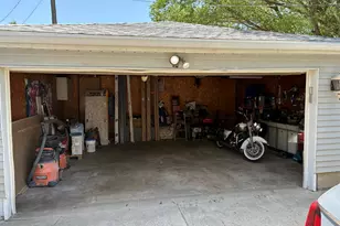 2266 E 6450 S, Cottonwood Heights, UT 84121 - Photo 12