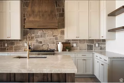 156 Luna De Oro, Virgin, UT 84779 - Photo 6