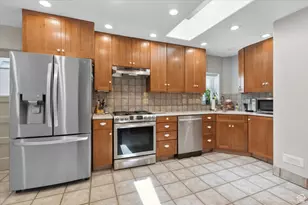 558 E Garden Ave E, South Salt Lake, UT 84106 - Photo 10