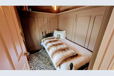 5071 N Oak Creek Dr, Eagle Mountain, UT 84005 - Photo 36