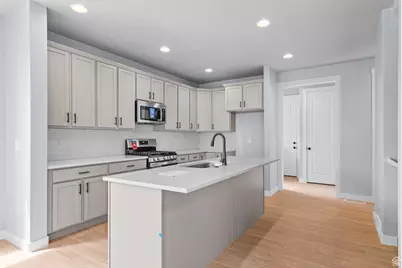 7046 W Swansea Dr, South Jordan, UT 84009 - Photo 10