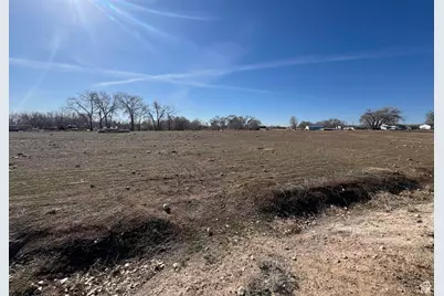 4361 S 2280 E, Vernal, UT 84078 - Photo 6