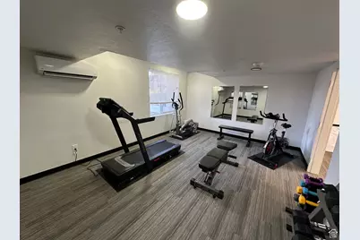 404 E 5600 S, Murray, UT 84107 - Photo 8