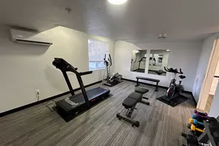 404 E 5600 S, Murray, UT 84107 - Photo 8