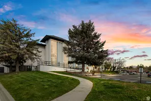 404 E 5600 S, Murray, UT 84107 - Photo 4