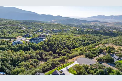 190 W Autumn Leaf Cir #2, Woodland Hills, UT 84653 - Photo 12