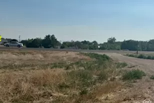 2308 E Hwy 40, Naples, UT 84078 - Photo 6