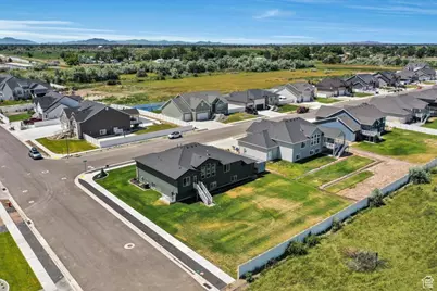 2106 W 2000 N, Farr West, UT 84404 - Photo 38