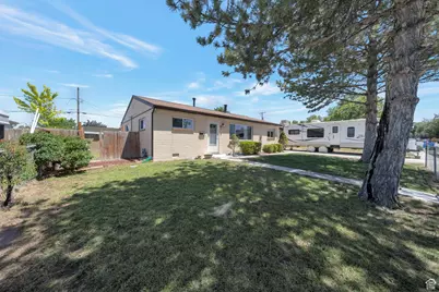 4775 S 4380 W, Kearns, UT 84118 - Photo 20