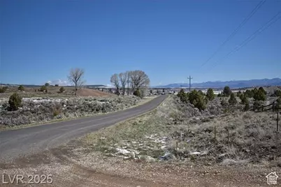 187 W Bryce Gate Cir #5, Hatch, UT 84735 - Photo 4