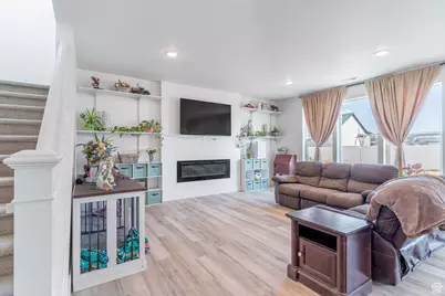 2477 W 2900 N, Farr West, UT 84404 - Photo 8