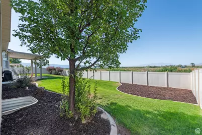 3535 W Overlook Dr, Layton, UT 84041 - Photo 22