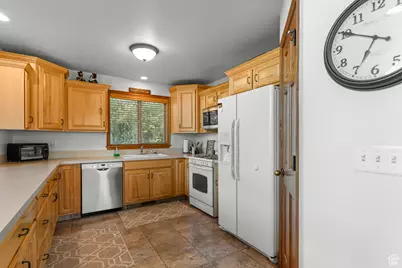 1340 N Trapper Loop, Garden City, UT 84028 - Photo 12