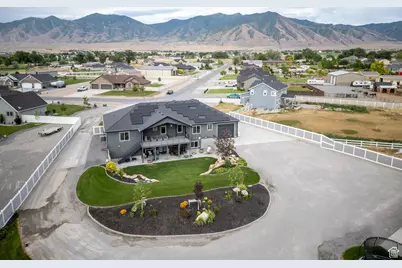 4311 N Diamond Ln, Erda, UT 84074 - Photo 2