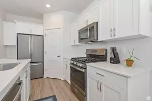 1304 E Weyburn Ln S, Holladay, UT 84117 - Photo 10