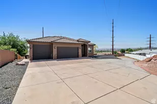 2752 E 50 S, Saint George, UT 84790 - Photo 2