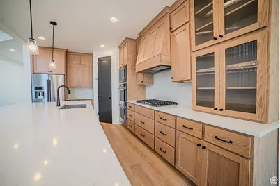 7169 W Moorepark Pl, West Jordan, UT 84081 - Photo 8