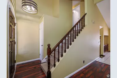 2333 W Ledgewood Dr, Taylorsville, UT 84129 - Photo 6