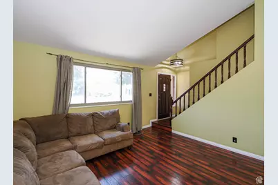 2333 W Ledgewood Dr, Taylorsville, UT 84129 - Photo 8