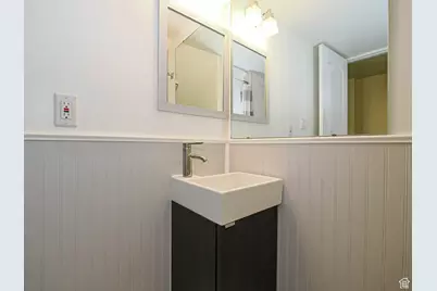 2333 W Ledgewood Dr, Taylorsville, UT 84129 - Photo 26