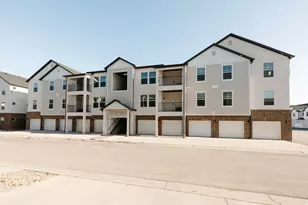 842 N Coulsen Dr, Saratoga Springs, UT 84045 - Photo 2