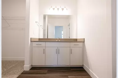 842 N Coulsen Dr #L303, Saratoga Springs, UT 84045 - Photo 4