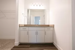 842 N Coulsen Dr, Saratoga Springs, UT 84045 - Photo 4