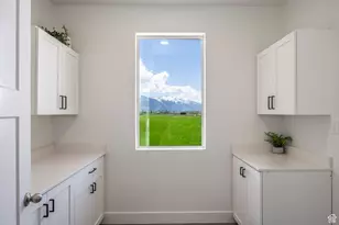 717 S Harrison Dr, Springville, UT 84663 - Photo 8