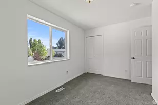 1099 Three Point Ave, Logan, UT 84321 - Photo 14