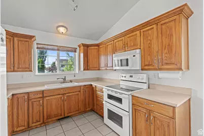 1099 Three Point Ave, Logan, UT 84321 - Photo 8