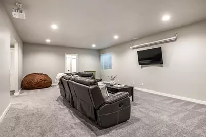 1042 W Shoreline Dr, Layton, UT 84041 - Photo 30