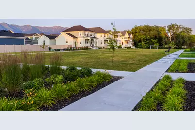 1042 W Shoreline Dr, Layton, UT 84041 - Photo 42