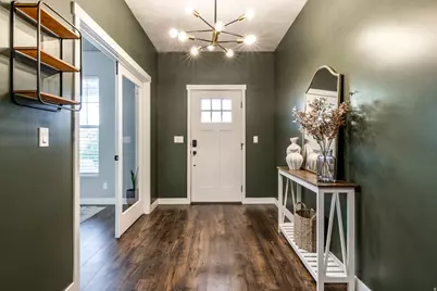 1042 W Shoreline Dr, Layton, UT 84041 - Photo 4