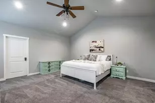 1042 W Shoreline Dr, Layton, UT 84041 - Photo 22