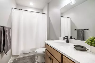 1042 W Shoreline Dr, Layton, UT 84041 - Photo 32