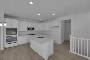 8622 N Haloran Ct, Lake Point, UT 84074 - Photo 2