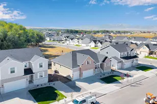 2068 E Dolan Dr, Lake Point, UT 84074 - Photo 30