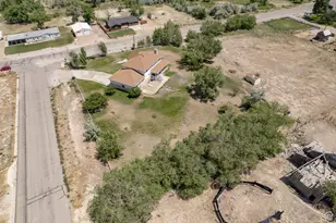 190 E 600 N, Ferron, UT 84523 - Photo 4