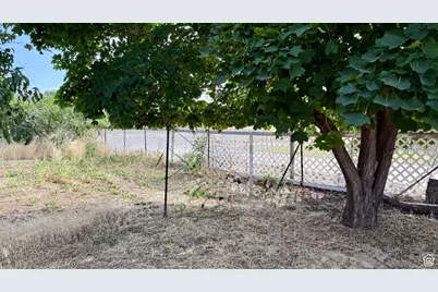 690 E 500 S, Fillmore, UT 84631 - Photo 30