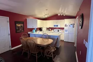 2254 N 390 E, Provo, UT 84604 - Photo 6