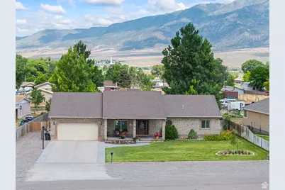 80 N 200 W, Central Valley, UT 84754 - Photo 2