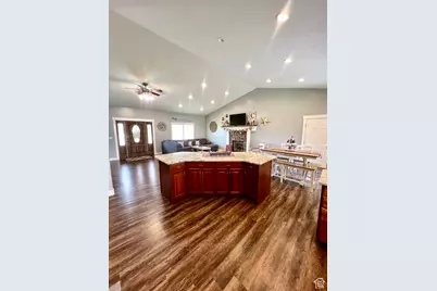 80 N 200 W, Central Valley, UT 84754 - Photo 24