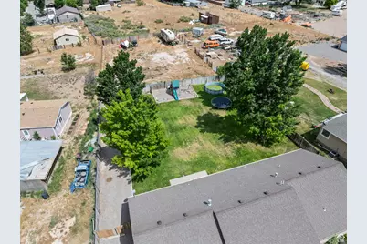 80 N 200 W, Central Valley, UT 84754 - Photo 12