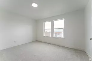 13738 S Eckhart Ln, Herriman, UT 84096 - Photo 2