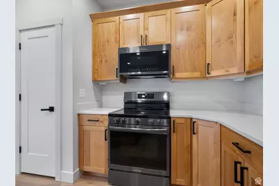 6317 W Cape Ridge Ln, West Valley, UT 84128 - Photo 4