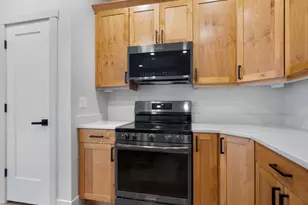 6317 W Cape Ridge Ln, West Valley, UT 84128 - Photo 4