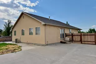 225 W 200 N, Fillmore, UT 84631 - Photo 30