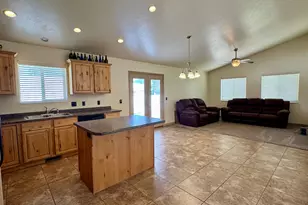 225 W 200 N, Fillmore, UT 84631 - Photo 2