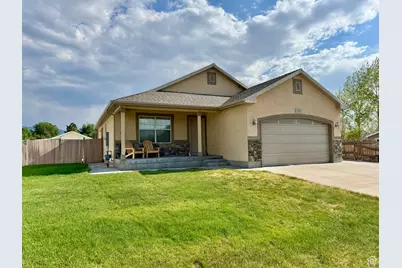 225 W 200 N, Fillmore, UT 84631 - Photo 1