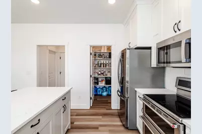 374 W Ropelato Dr S, Nibley, UT 84321 - Photo 4